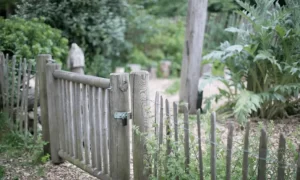 How to Build a Garden Gate: Step by Step Guide